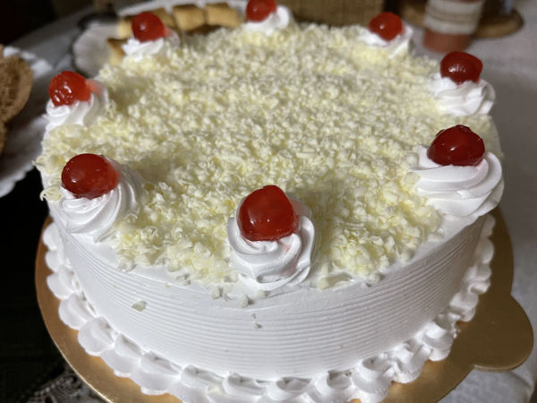 Picture of WHITE FOREST CELEBRATION CAKE