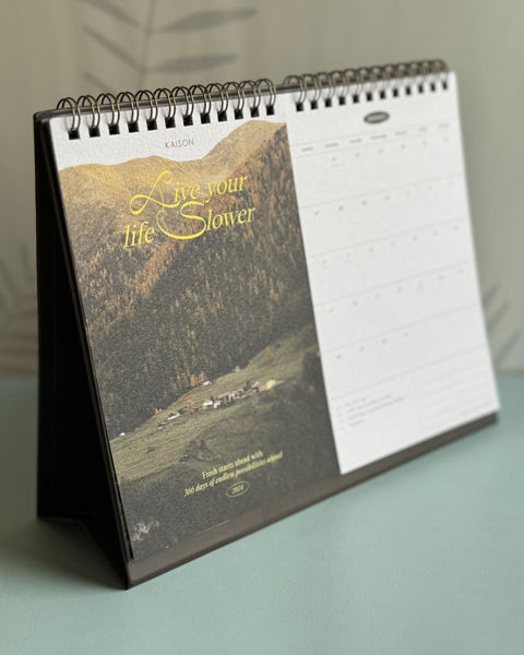 Picture of Desk Calendar