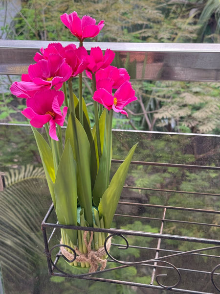Picture of Artificial plant