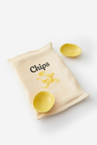 Picture of Typo Chips Platter with Dipping Plate